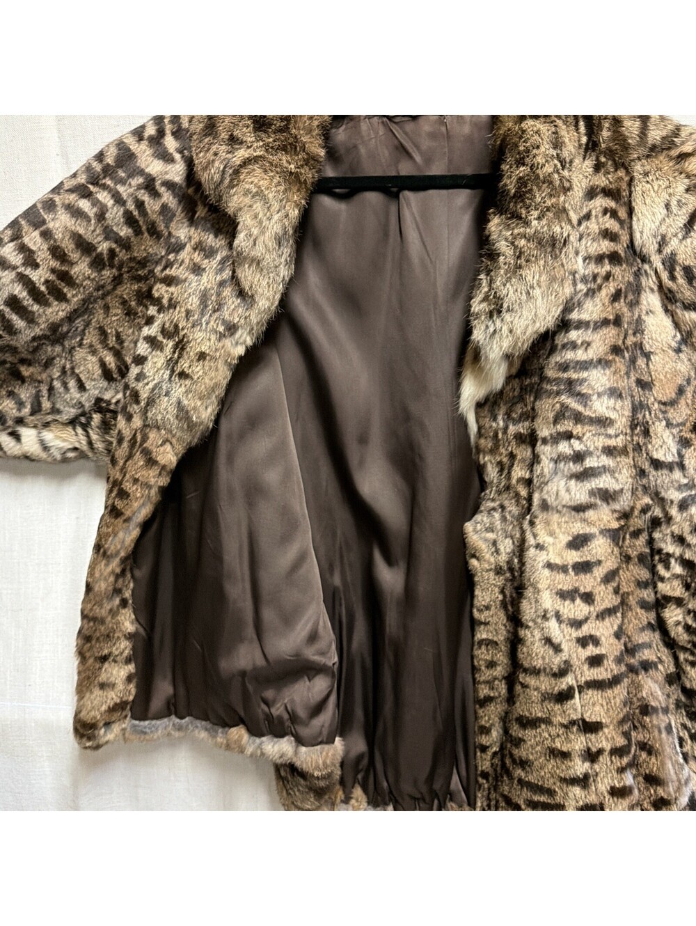 Woman’s Real Rabbit Jacket. Size 16 - Picture 3 of 9